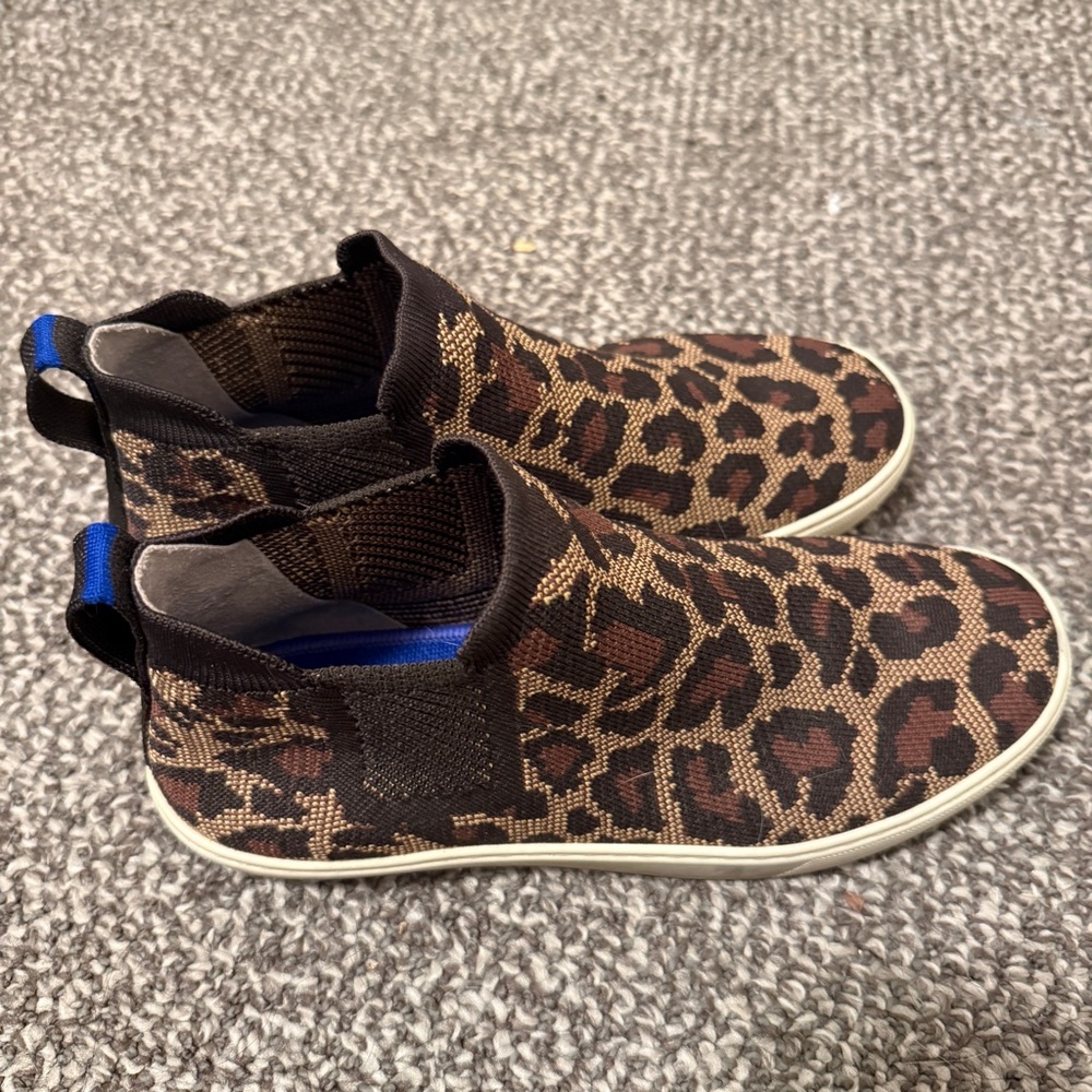 Rothy's Chelsea ankle sneaker boot in wildcat animal leopard print slip on shoes - Picture 3 of 4
